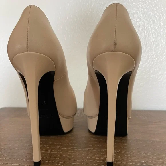 Saint Laurent Black and Cream Women's Heels - Picture 6 of 6